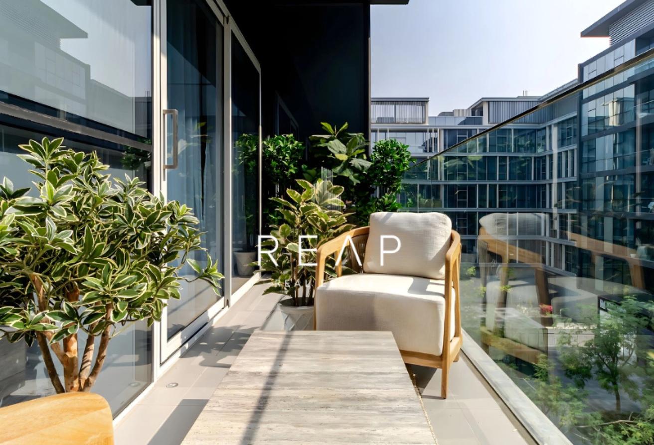 Courtyard View | Fully Upgraded | Spacious Layout photo 18