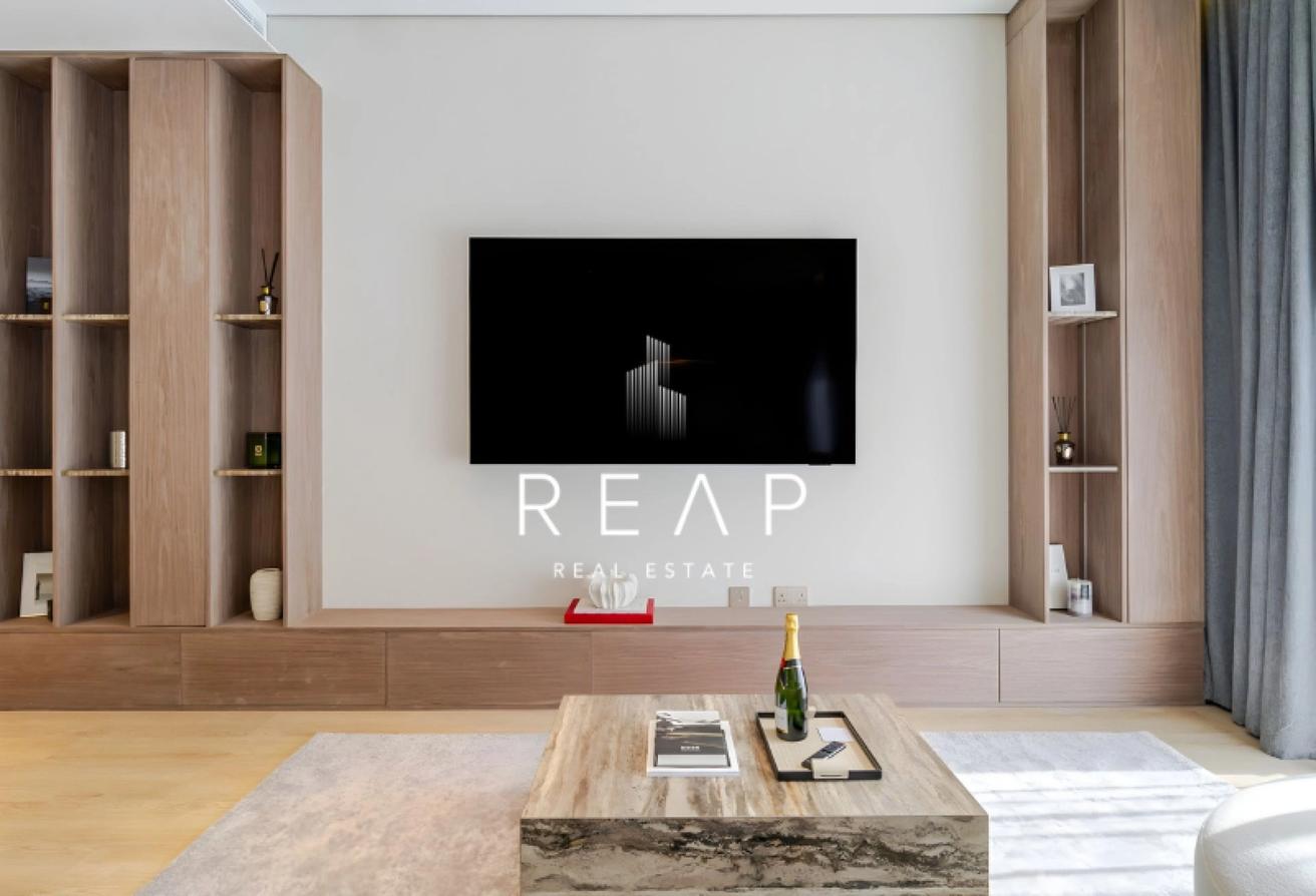 Courtyard View | Fully Upgraded | Spacious Layout photo 17