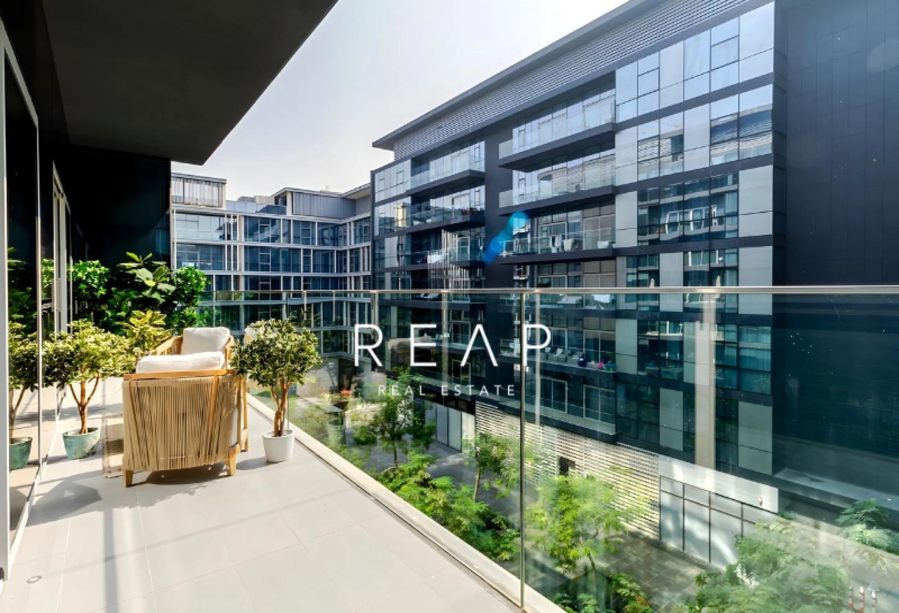 Courtyard View | Fully Upgraded | Spacious Layout photo 25