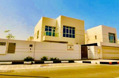 Villa - 4 Bedrooms - 6 Bathrooms for rent in Al Azra - Al Riqqa - Sharjah