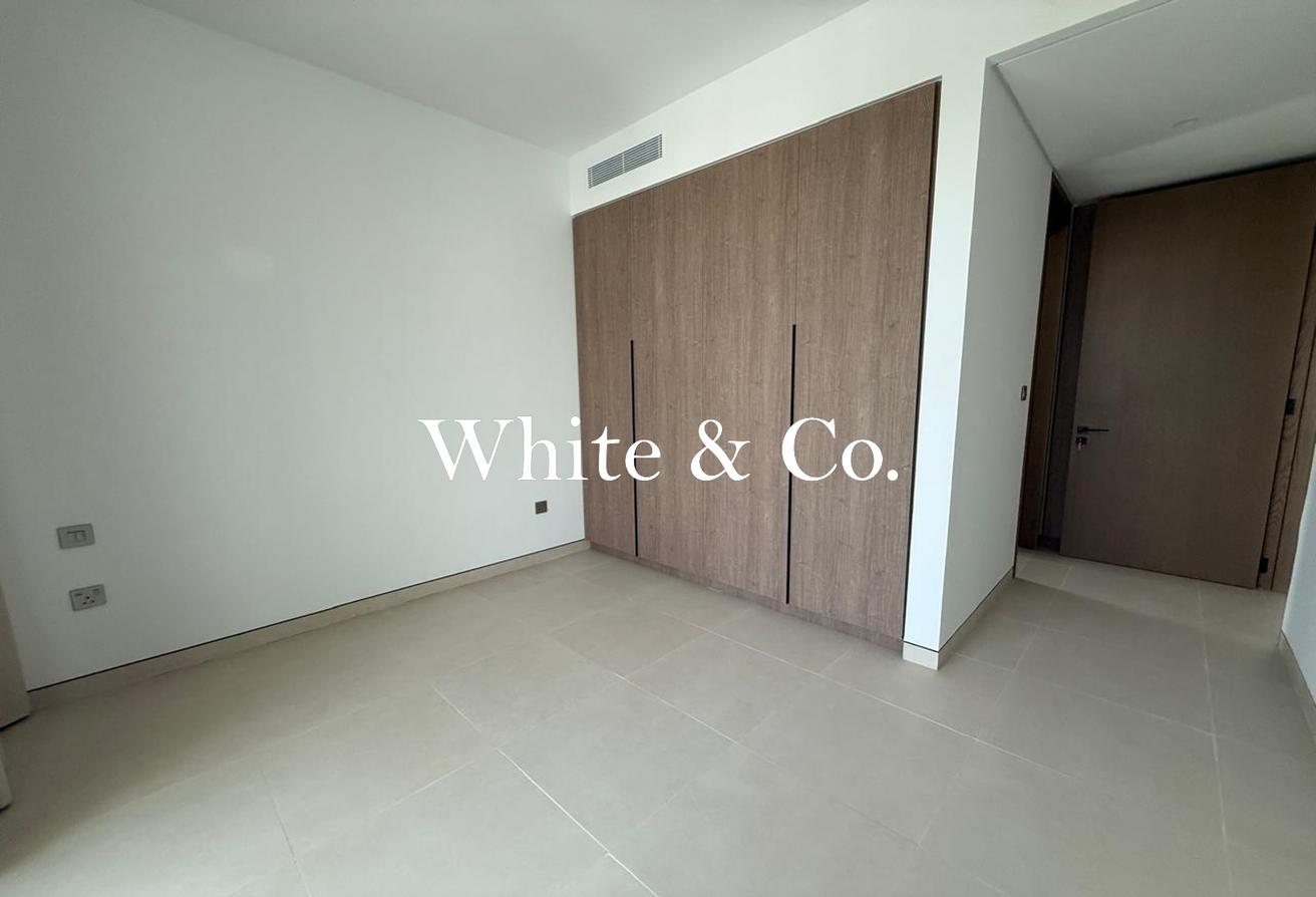 Private pool | Closed kitchen | Single row photo 12