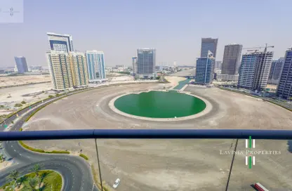 شقة - غرفة نوم - 2 حمامات للايجار في تفريعة القنال 1 - شقق هاب غولف فيو - مدينة دبي الرياضية - دبي