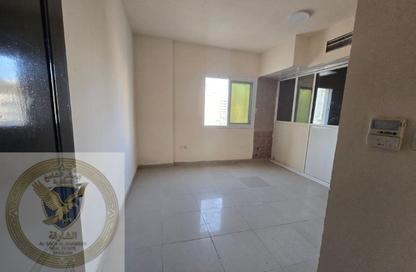 Apartment - Studio - 1 Bathroom for rent in Al Qulaya'ah - Al Sharq - Sharjah