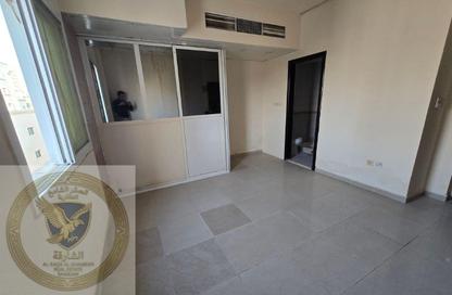 Apartment - Studio - 1 Bathroom for rent in Al Qulaya'ah - Al Sharq - Sharjah