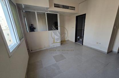 Apartment - Studio - 1 Bathroom for rent in Al Qulaya'ah - Al Sharq - Sharjah Apartment - Studio - 1 Bathroom for rent in Al Qulaya'ah - Al Sharq - Sharjah