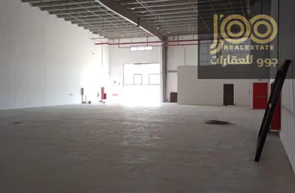 Warehouse - Studio - 2 Bathrooms for rent in Umm Al Thuoob - Umm Al Quwain