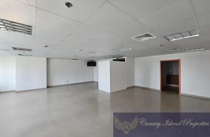 مكتب - استوديو - 2 حمامات للايجار في برج تماني - الخليج التجاري - دبي