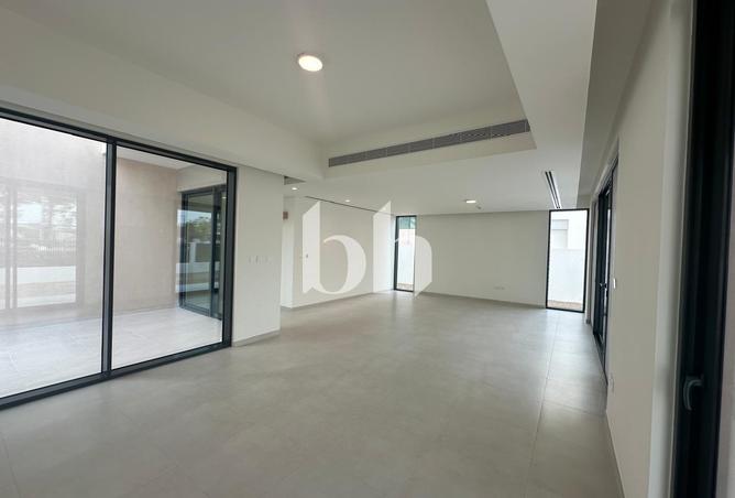 83237654 - Property Image 2