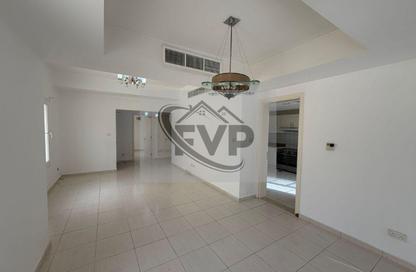 Villa - 3 Bedrooms - 3 Bathrooms for rent in Springs 15 - The Springs - Dubai