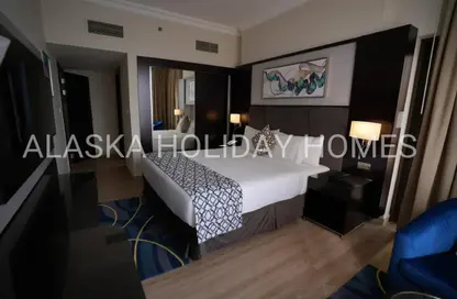 Hotel  and  Hotel Apartment - 2 Bedrooms - 2 Bathrooms for rent in Two Seasons Hotel  and  Apartments - Dubai Media City - Dubai