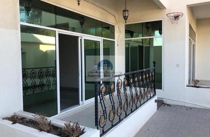 Villa - 5 - 6 for rent in Al Jafiliya - Bur Dubai - Dubai