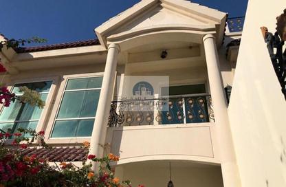 Villa - 5 - 6 for rent in Al Jafiliya - Bur Dubai - Dubai