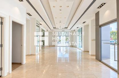 Show Room - Studio - 1 for rent in Corniche Road - Abu Dhabi