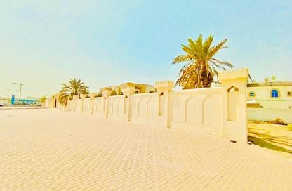 Apartment - 7+ Bedrooms - 7+ Bathrooms for rent in Al Falaj - Al Riqqa - Sharjah