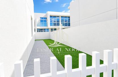 Townhouse - 3 - 3 for rent in Vardon - Damac Hills 2 - Dubai Townhouse - 3 - 3 for rent in Vardon - Damac Hills 2 - Dubai