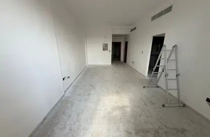 شقة - غرفة نوم - 2 حمامات للايجار في الجرف 2 - الجرف - عجمان وسط المدينة - عجمان