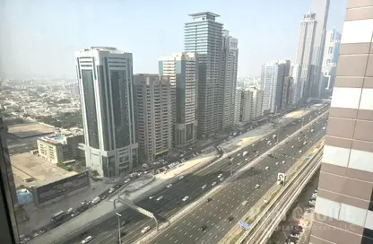Apartment - 2 Bedrooms - 2 Bathrooms for rent in 21st Century Tower - Sheikh Zayed Road - Dubai