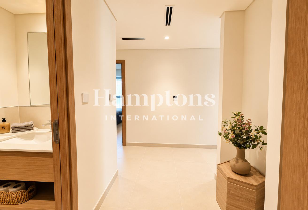 Luxury Furnished | Pool View | Premium Corner Unit photo 16