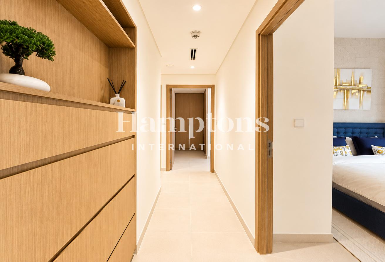 Luxury Furnished | Pool View | Premium Corner Unit photo 7