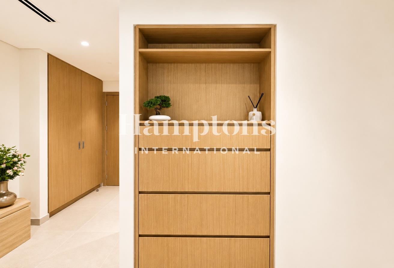 Luxury Furnished | Pool View | Premium Corner Unit photo 15