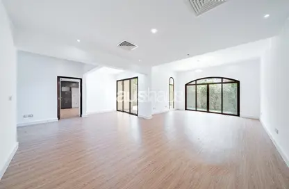 فيلا - 4 غرف نوم - 5 حمامات للبيع في نسيم - مدن - دبي