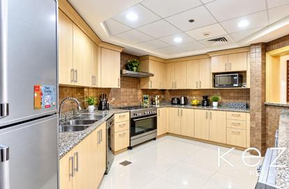 Apartment - 2 - 3 for rent in Al Khudrawi - Shoreline Apartments - Palm Jumeirah - Dubai