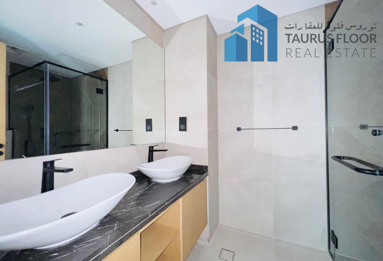 Luxury 3 Bed Villa || Private Garden || Vacant Now photo 14