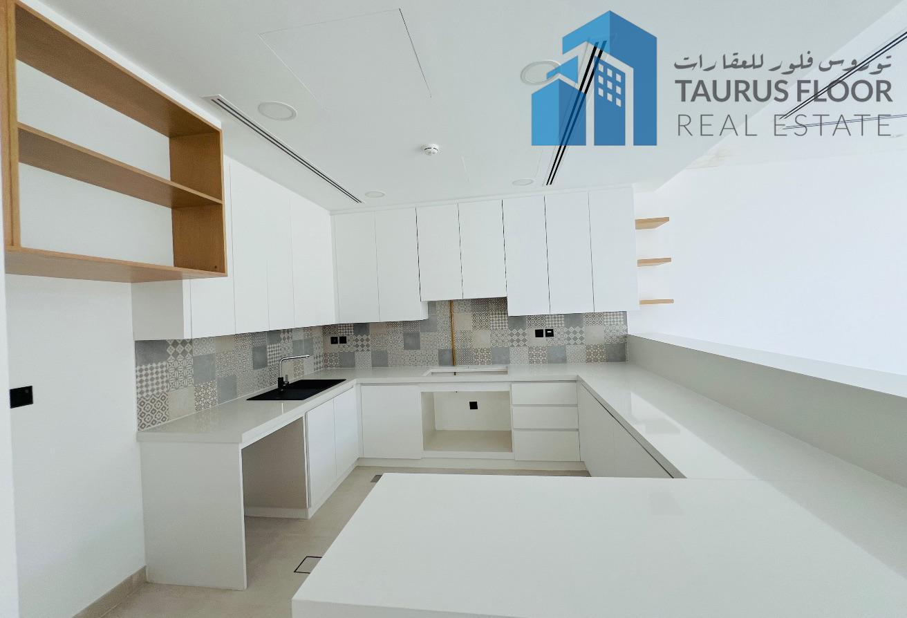 Luxury 3 Bed Villa || Private Garden || Vacant Now photo 5