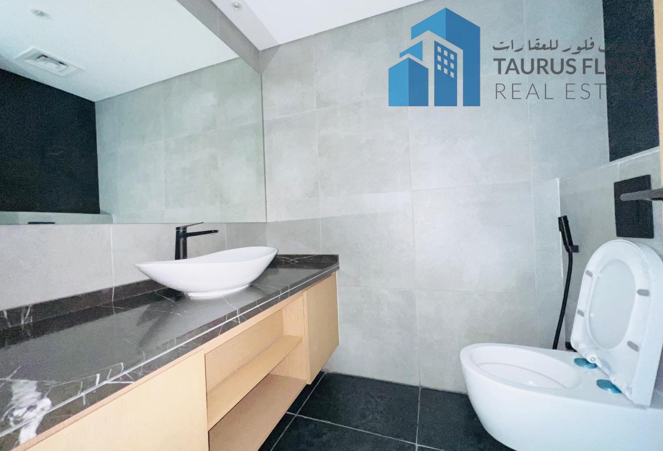 Luxury 3 Bed Villa || Private Garden || Vacant Now photo 10