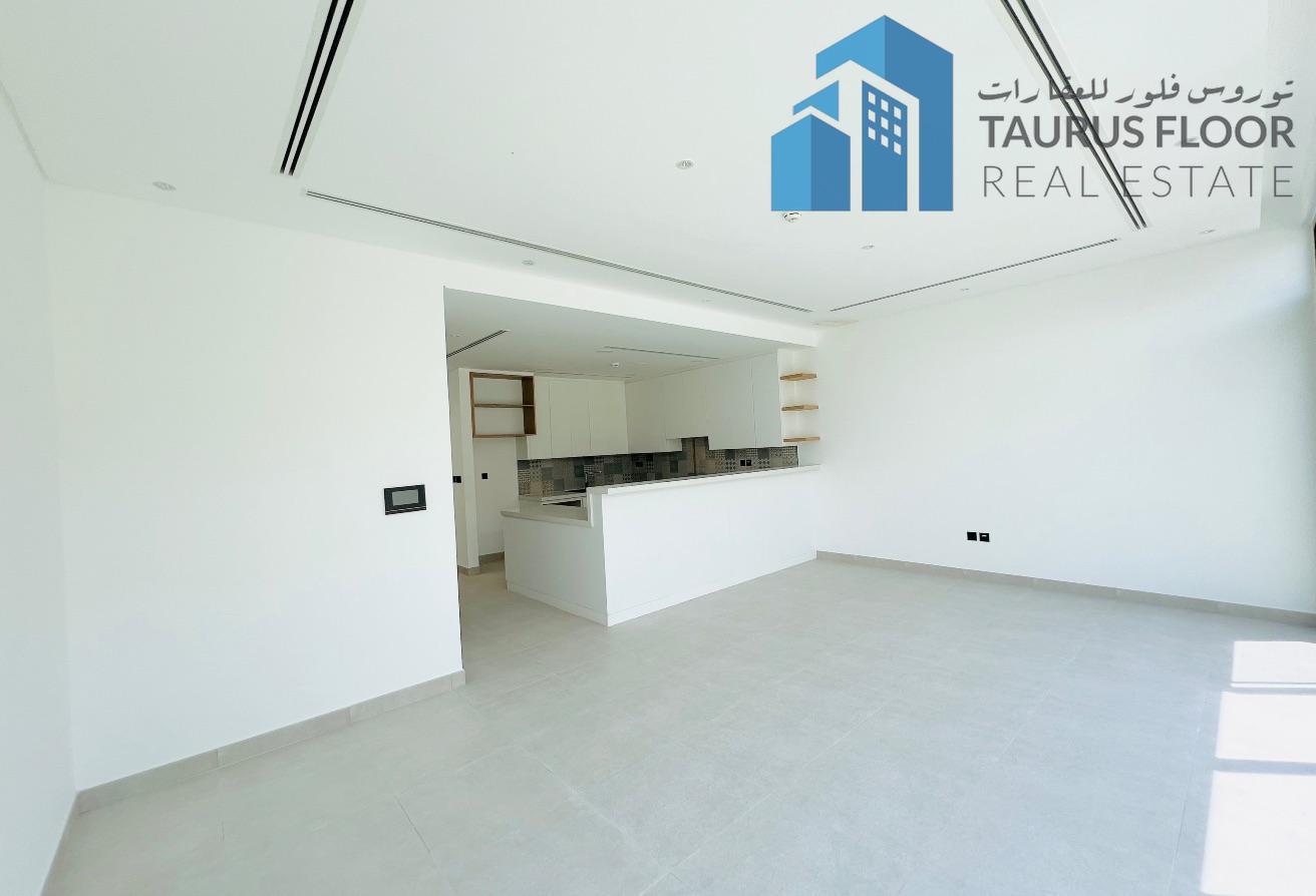 Luxury 3 Bed Villa || Private Garden || Vacant Now photo 2