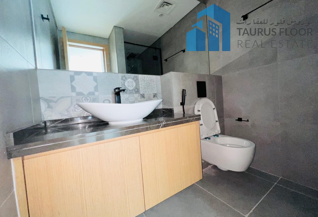 Luxury 3 Bed Villa || Private Garden || Vacant Now photo 19