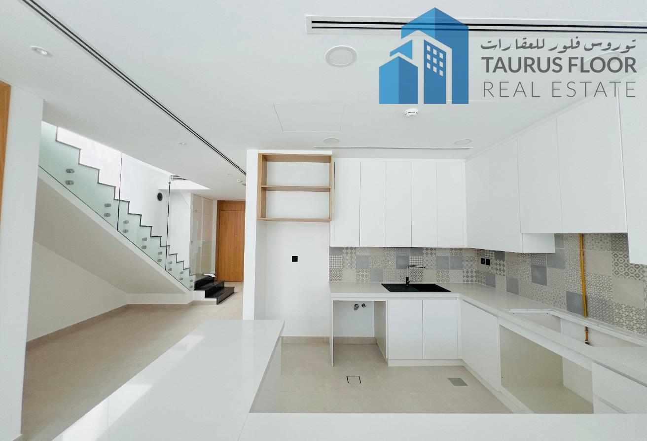 Luxury 3 Bed Villa || Private Garden || Vacant Now photo 4