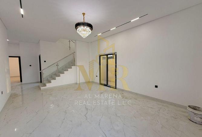 83225156 - Property Image 3