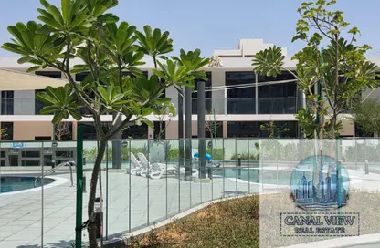 Apartment - 2 Bedrooms - 2 Bathrooms for rent in The Gate - Masdar City - Abu Dhabi