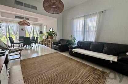Villa - 3 Bedrooms - 3 Bathrooms for rent in Springs 11 - The Springs - Dubai