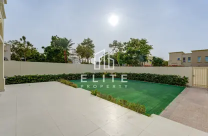 فيلا - 3 غرف نوم - 3 حمامات للبيع في الينابيع 2 - الينابيع - دبي