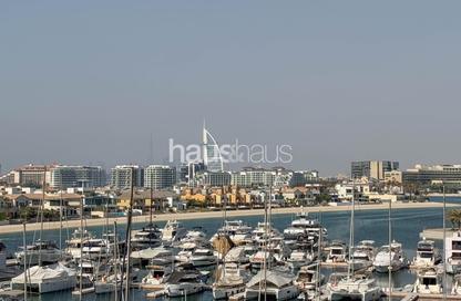 Apartment - 3 - 4 for sale in Marina Residences 5 - Marina Residences - Palm Jumeirah - Dubai