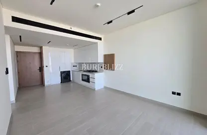 شقة - 2 غرف نوم - 2 حمامات للايجار في بن غاطي أزور - منطقة 16 - قرية جميرا الدائرية - دبي