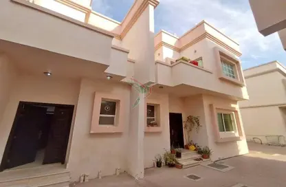 Villa - 3 Bedrooms - 4 Bathrooms for rent in Al Dafeinah - Asharej - Al Ain