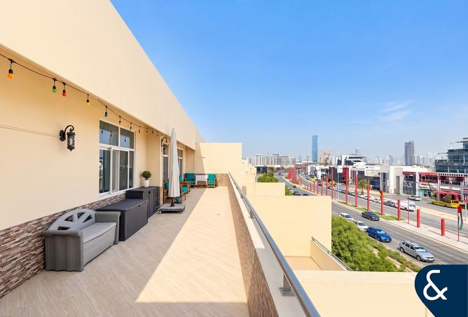 Upgraded Three Bed + Maids I VOT I 2489 Sqft