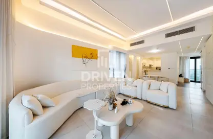 Apartment - 1 Bedroom - 2 Bathrooms for sale in SOL Bay - Business Bay - Dubai