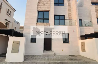Villa - 6 Bedrooms - 7 Bathrooms for rent in Mirdif Villas - Mirdif - Dubai