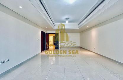 Apartment - 3 Bedrooms - 4 Bathrooms for rent in Cornich Al Khalidiya - Al Khalidiya - Abu Dhabi
