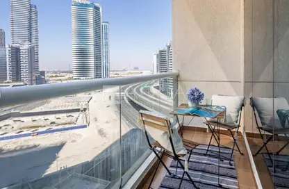 Apartment - Studio - 1 Bathroom for rent in Burj Al Nujoom - Downtown Dubai - Dubai