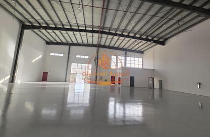 Warehouse - Studio - 1 Bathroom for rent in Umm Al Thuoob - Umm Al Quwain