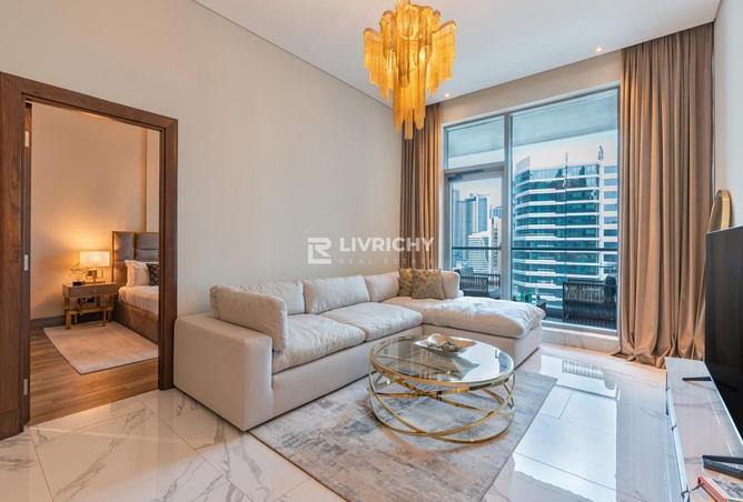 CANAL VIEW | SPACIOUS LAYOUT | FULLY FURNISHED photo 2