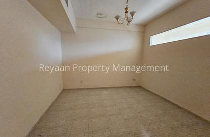 Apartment - 1 - 1 for rent in Dar Al Majaz - Jamal Abdul Nasser Street - Al Majaz - Sharjah