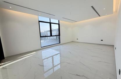 Villa - 5 Bedrooms - 6 Bathrooms for rent in Al Aweer 1 - Al Aweer - Dubai Villa - 5 Bedrooms - 6 Bathrooms for rent in Al Aweer 1 - Al Aweer - Dubai