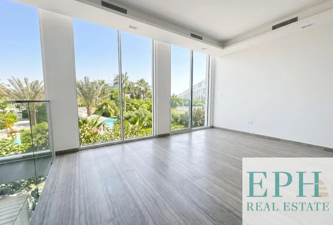 156013008 - Property Image 3