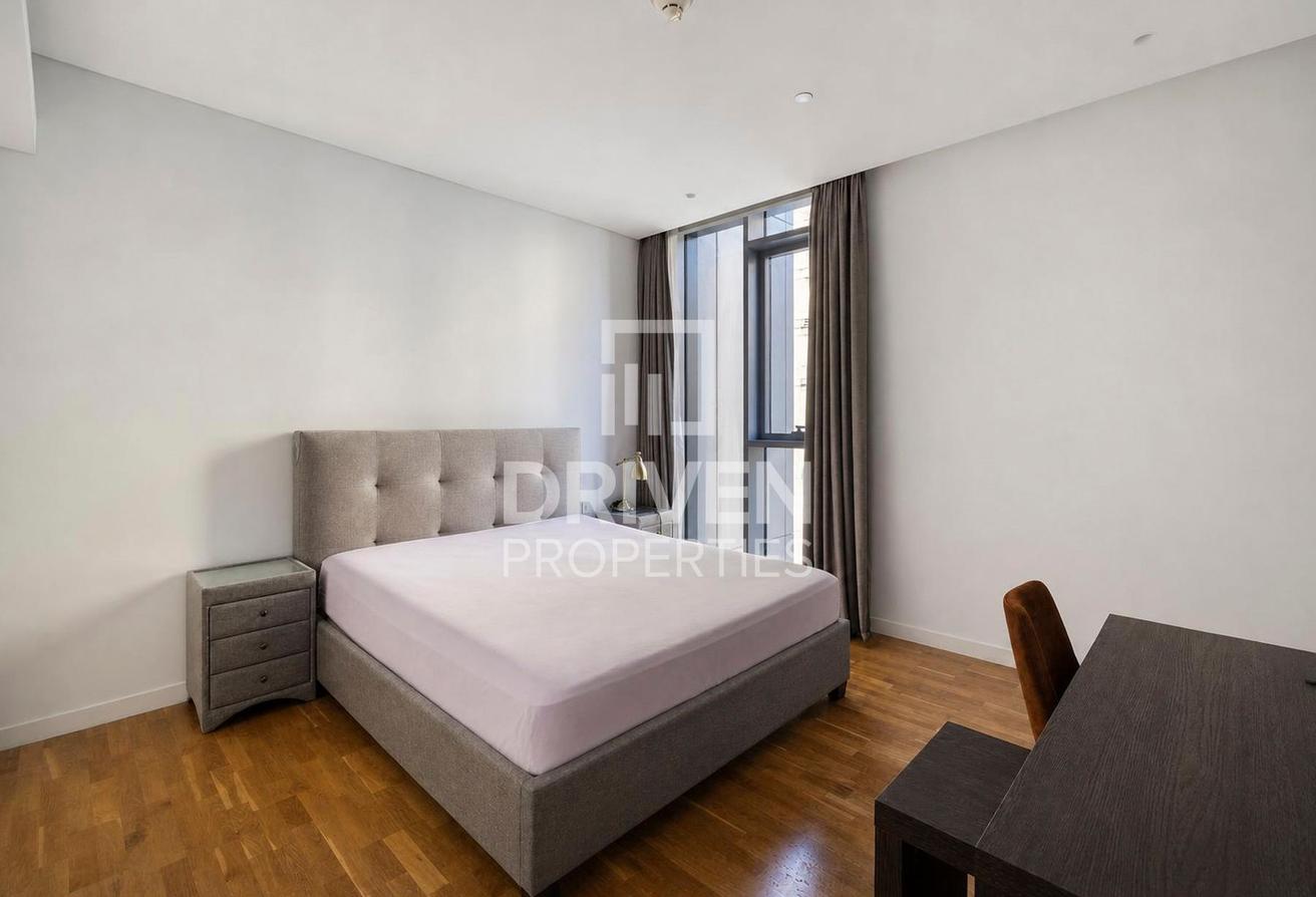 Fully Furnished | High Floor | Flexible Cheques photo 5